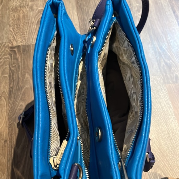 Pixie Mood Two-tone Blue Vegan Handbag - Picture 3 of 6